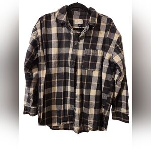Universal Thread Black and Cream Plaid Women's Shirt